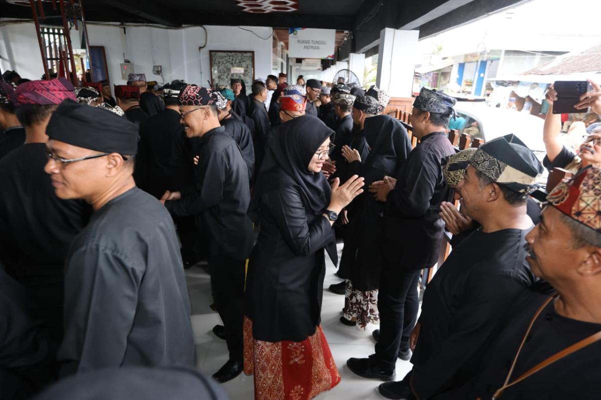 Bupati Ipuk Lantik Tiga Kepala Dinas di Pasar Rogojampi