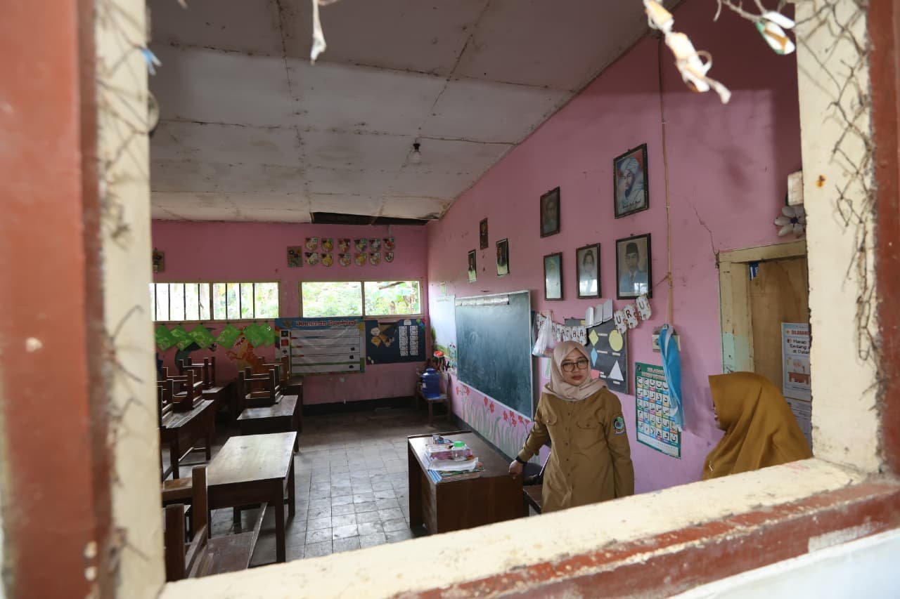 Di Tengah Efisiensi Anggaran, Banyuwangi Libatkan Banyak Pihak Perbaiki 134 Sekolah